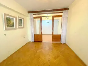 De vanzare – Apartament 3 camere   -R-uri -  Mazepa 1 - imagine 8