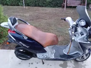 Vând scuter marca Kymko - imagine 2