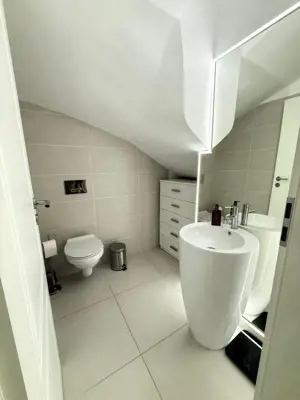 Piscină | Mobilată complet | Panouri solare | 3 băi și terasă închisă - imagine 11