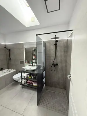 Piscină | Mobilată complet | Panouri solare | 3 băi și terasă închisă - imagine 18