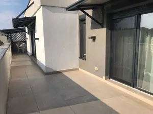 Inchiriez apartament deosebit, tip penthouse, etaj 2, parcare subterana - imagine 6