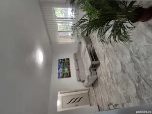 Vînd  apartament  cu  2  camere . 