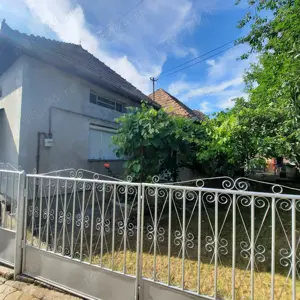 Casă de vânzare  - imagine 2