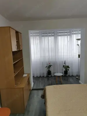 Închiriez apartament 