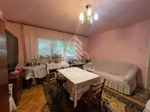 Apartament cu 3 camere, 2 bai, decomandat, parter inalt,zona Girocului - imagine 2