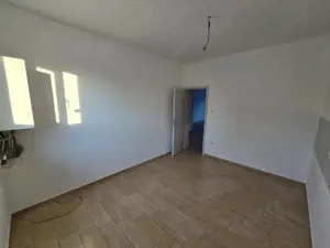 Sanandrei, Drum Asfaltat, Teren Generos, Buc Separata, 3 Dor, 2 Bai, dressing - imagine 9