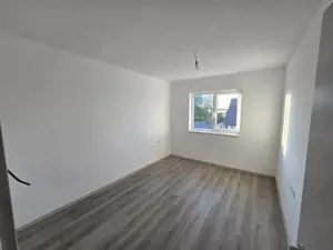 Sanandrei, Drum Asfaltat, Teren Generos, Buc Separata, 3 Dor, 2 Bai, dressing - imagine 10