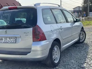 Peugeot 307 Diesel 7 locuri - imagine 7 Peugeot 307 Diesel 7 locuri - imagine 7