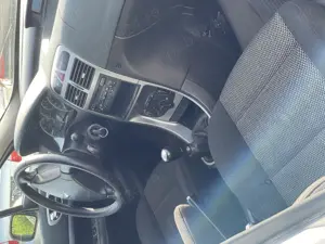 Peugeot 307 Diesel 7 locuri - imagine 9 Peugeot 307 Diesel 7 locuri - imagine 9