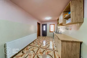 Casă 3 camere renovată în Bujac-Sega , 2 corpuri, teren 572 mp - imagine 4