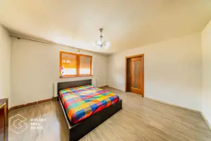 Casă 3 camere renovată în Bujac-Sega , 2 corpuri, teren 572 mp - imagine 7