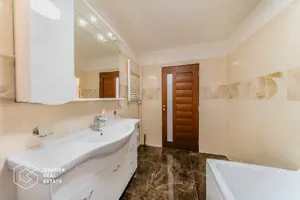 Casă 3 camere renovată în Bujac-Sega , 2 corpuri, teren 572 mp - imagine 9