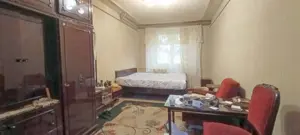 Vanzare apartament 4 camere - Teiul Doamnei - Stradal - vedere spate  - imagine 6