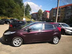 Ford Fiesta Diesel Titanium  - imagine 2