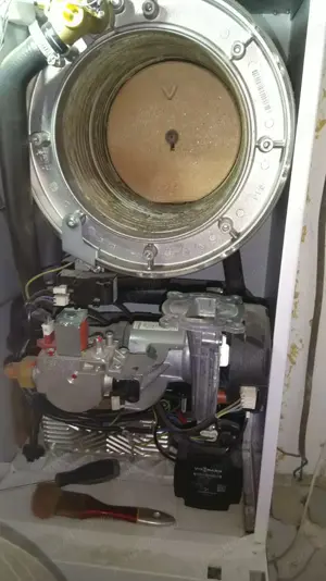 Servis montaj centrale termice și reparatii placi electronice