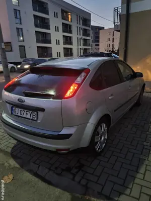 Vand Ford Focus 2 1.6 benzina TI-VCT  - imagine 2