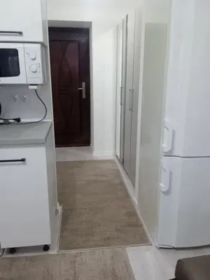 Ofer spre inchiriere garsoniera in zona sector 6 Raul Doamnei - imagine 4