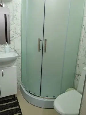 Ofer spre inchiriere garsoniera in zona sector 6 Raul Doamnei - imagine 2