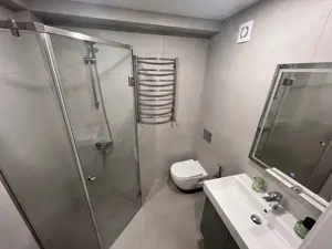 Ofer spre inchiriere garsoniera in zona Timpuri Noi