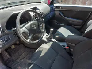 Toyota Avensis Break - imagine 6