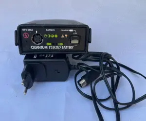 Blitz Hasselblad si baterie Quanum