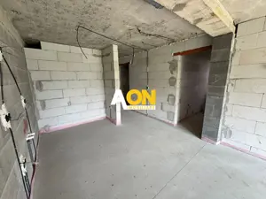 De vanzare apartament 3 camere, la vila, 130mp teren, Lac Chereteu - imagine 2