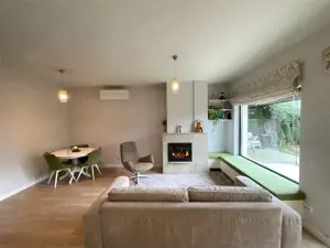 Duplex de vanzare cu 4 camere, 147 mp, 2 parcari, zona VIVO!