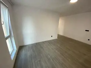 Apartament cu 2 camere, etaj intermediar, balcon, parcare, boxa, Somesului