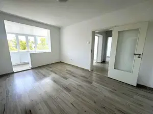 Apartament 3 camere vis a vis de Prefectura Complet renovat - imagine 8 Apartament 3 camere vis a vis de Prefectura Complet renovat - imagine 8