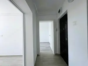 Apartament 3 camere vis a vis de Prefectura Complet renovat - imagine 9 Apartament 3 camere vis a vis de Prefectura Complet renovat - imagine 9