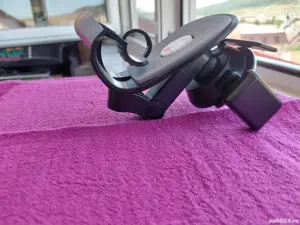 Suport universal pentru telefon mobil auto 