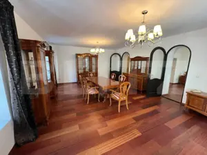 Apartament cu 2 camere, 130 mp, zona Centru Istoric