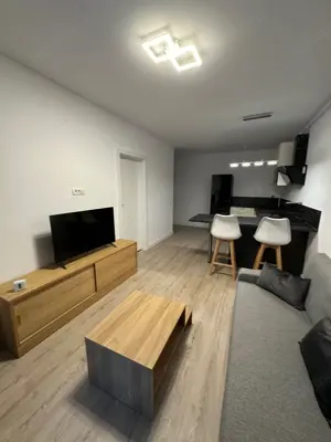 Garsoniera de inchiriat in zona Piata Romana