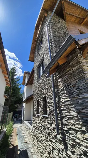 Apartament cu 2 camere 48,90 mp + 21,90 mp terasele + loc de parcare - Busteni - imagine 15