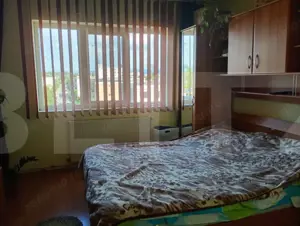 Apartament de vanzare, cu 3 camere, decomandat, 65 mp, cartierul Ciucului - imagine 2 Apartament de vanzare, cu 3 camere, decomandat, 65 mp, cartierul Ciucului - imagine 2