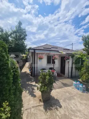 Casa de vanzare, cu 3 camere, 84 mp, zona Cicoarei