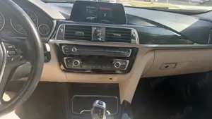 BMW 318 an 2018 - imagine 8