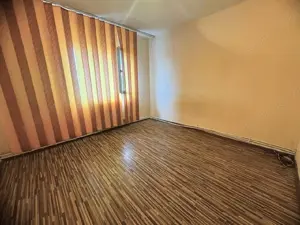 Apartament 3 cam 71 mp decomandat EcTeodoroiu langa Inspectoratul Scolar - imagine 9 Apartament 3 cam 71 mp decomandat EcTeodoroiu langa Inspectoratul Scolar - imagine 9