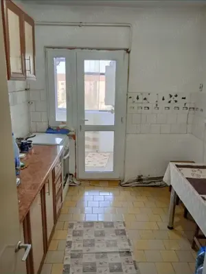 Vand apartament cu 3 camere - imagine 4 Vand apartament cu 3 camere - imagine 4