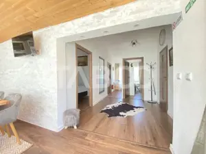 Comision 0% Pensiune 7 camere 3 stele in regim hotelier Sura Mare - imagine 2