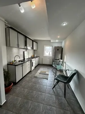 Proprietar închiriez  ap 2 camere