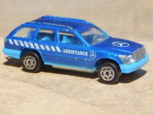 Macheta Mercedes-Benz 300 TE sc 1:63 Majorette cu lipsa hayon