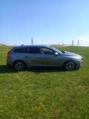 Vând Volvo V60 2017