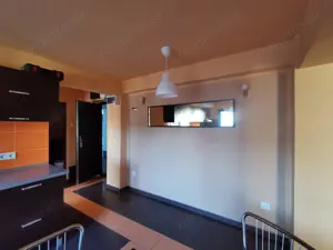 Închiriez apartament 3 camere Micro 4