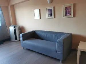 Închiriez apartament 3 camere Micro 4 - imagine 2