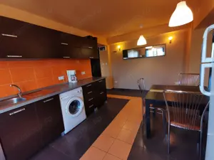 Închiriez apartament 3 camere Micro 4 - imagine 6