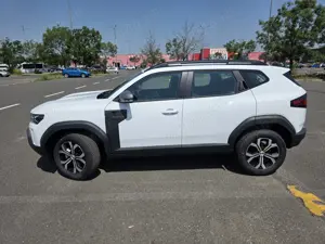 Dacia Duster 3 TCe 130 4x4 Mild Hybrid MHEV Expression - imagine 2