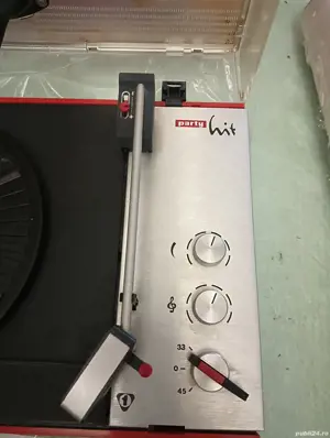 Pikup Unitra licenta telefunken cu amplificare si difuzor,are nevoie de doza!