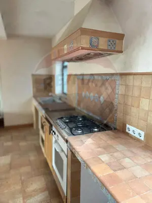 Vilă de vânzare în zona Central Câmpulung-Muscel - imagine 2