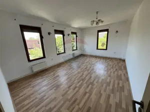 Casă cu 6 camere de vânzare în Pitești - imagine 3